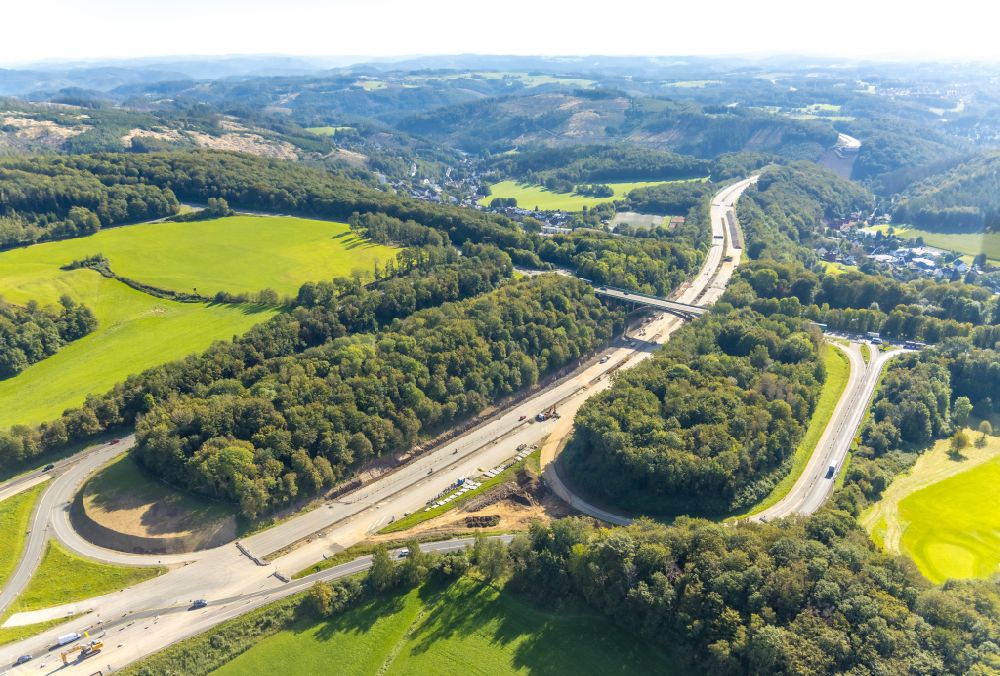 Luftbild Schnarüm - Autobahn- Anschlussstelle der BAB A45 mit Sperrung und Baustelle in Schnarüm im Bundesland Nordrhein-Westfalen, Deutschland