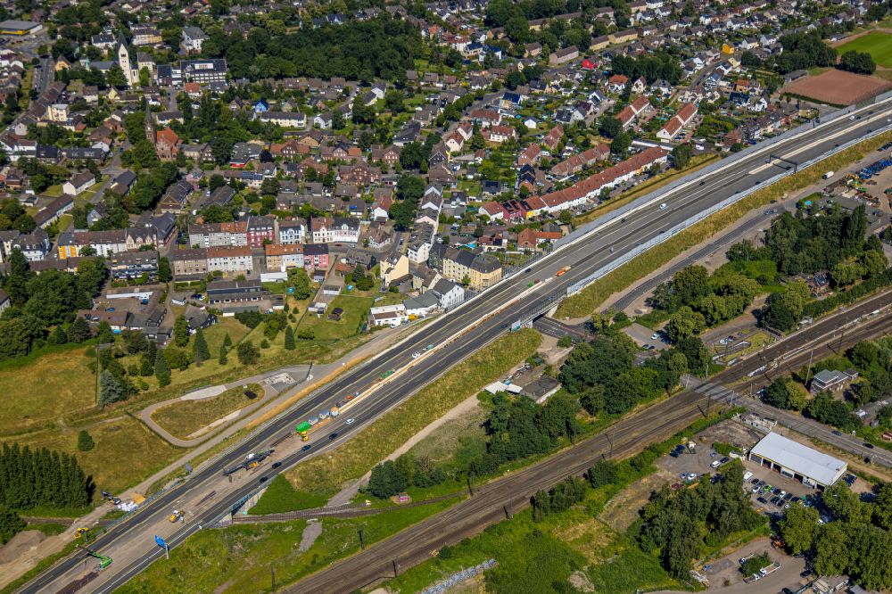 Recklinghausen von oben - Autobahn- Ausbau und Spur- Verbreiterung im Streckenverlauf der BAB A43 in Recklinghausen im Bundesland Nordrhein-Westfalen, Deutschland