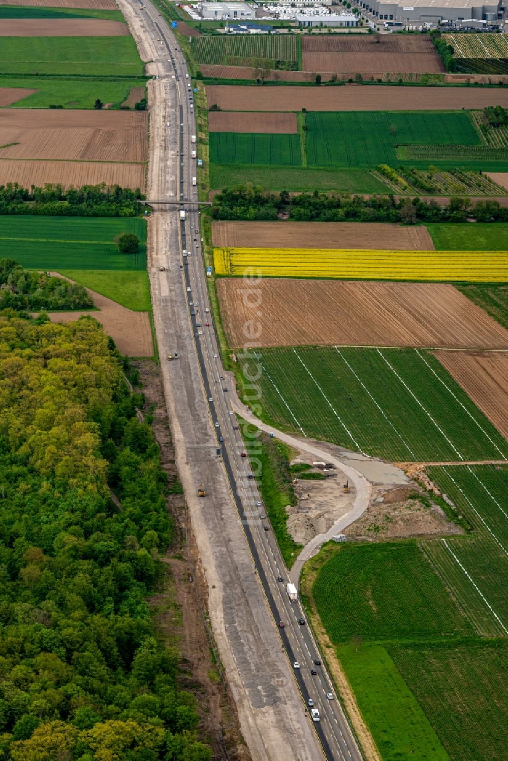 Luftaufnahme Ringsheim - Autobahn- Ausbau und Spur- Verbreiterung im Streckenverlauf der BAB A5 in Ringsheim im Bundesland Baden-Württemberg, Deutschland
