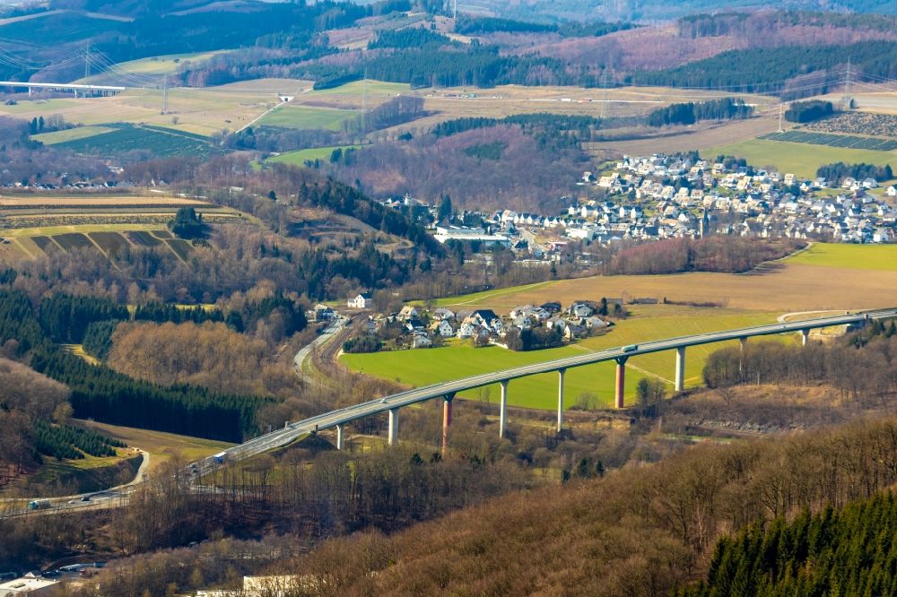 Luftaufnahme Dümel - Autobahn- Brücke der BAB 46 Neue Ruhrtalbrücke Bermecke bei Dümel im Bundesland Nordrhein-Westfalen