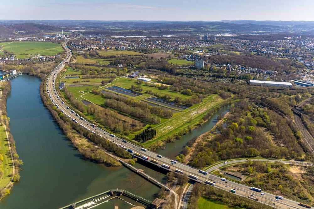 Luftbild Hagen - Autobahn- Brückenbauwerk der BAB A1 über die Volme an der Stauanlage Stiftsmühle der Ruhr in Hagen im Bundesland Nordrhein-Westfalen, Deutschland