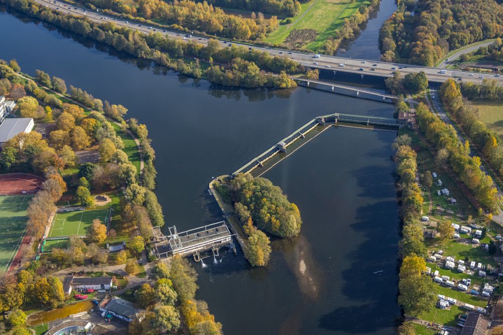 Luftaufnahme Hagen - Autobahn- Brückenbauwerk der BAB A1 über die Volme an der Stauanlage Stiftsmühle der Ruhr in Hagen im Bundesland Nordrhein-Westfalen, Deutschland