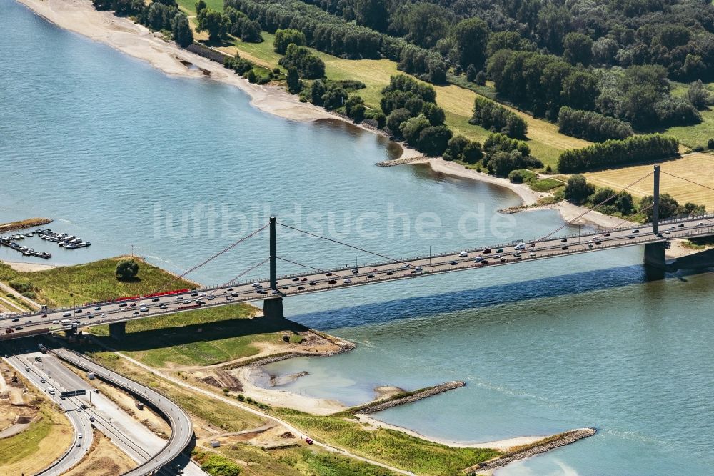 Leverkusen aus der Vogelperspektive: Autobahn- Brückenbauwerk der BAB A1 Leverkusener Rheinbrücke in Leverkusen im Bundesland Nordrhein-Westfalen, Deutschland