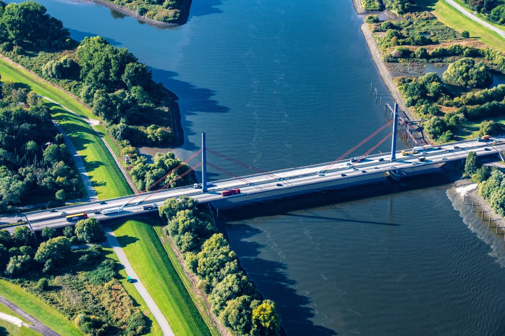 Luftbild Hamburg - Autobahn- Brückenbauwerk der BAB A A1 Moorfleet in Hamburg, Deutschland