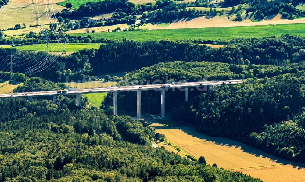 Luftbild Engen - Autobahn- Brückenbauwerk der BAB A81 Talbach Brücke in Engen im Bundesland Baden-Württemberg, Deutschland