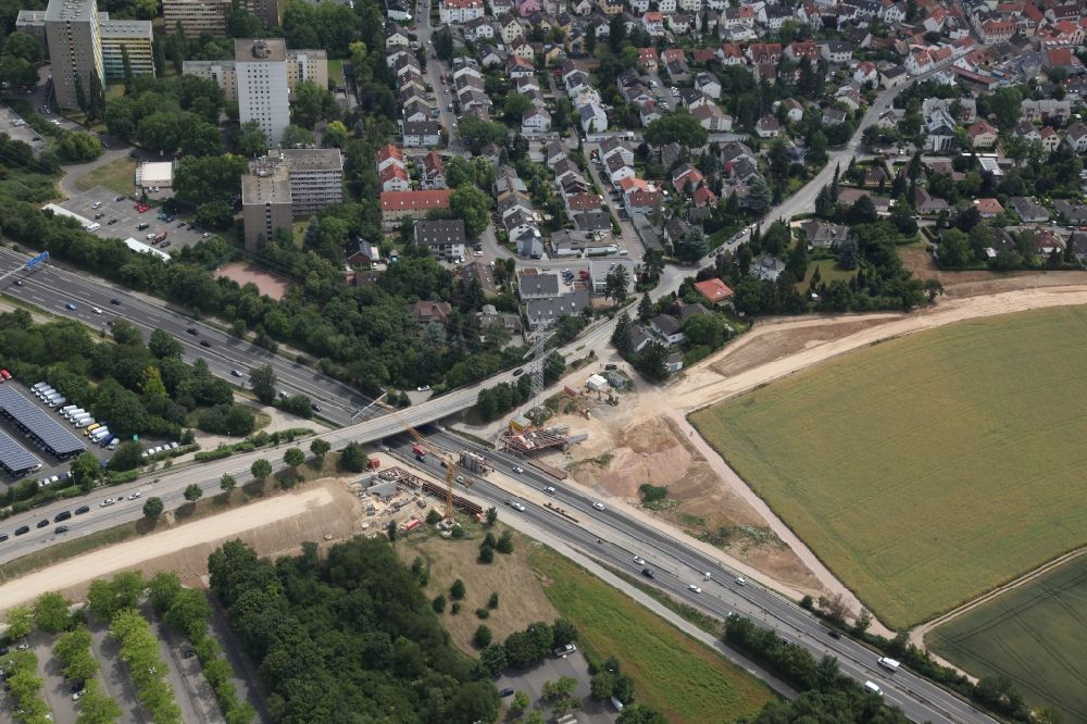 Mainz aus der Vogelperspektive: Autobahn- Brückenbauwerk über die BAB A60 in Mainz im Bundesland Rheinland-Pfalz