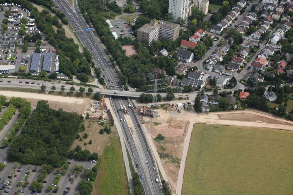 Luftbild Mainz - Autobahn- Brückenbauwerk über die BAB A60 in Mainz im Bundesland Rheinland-Pfalz
