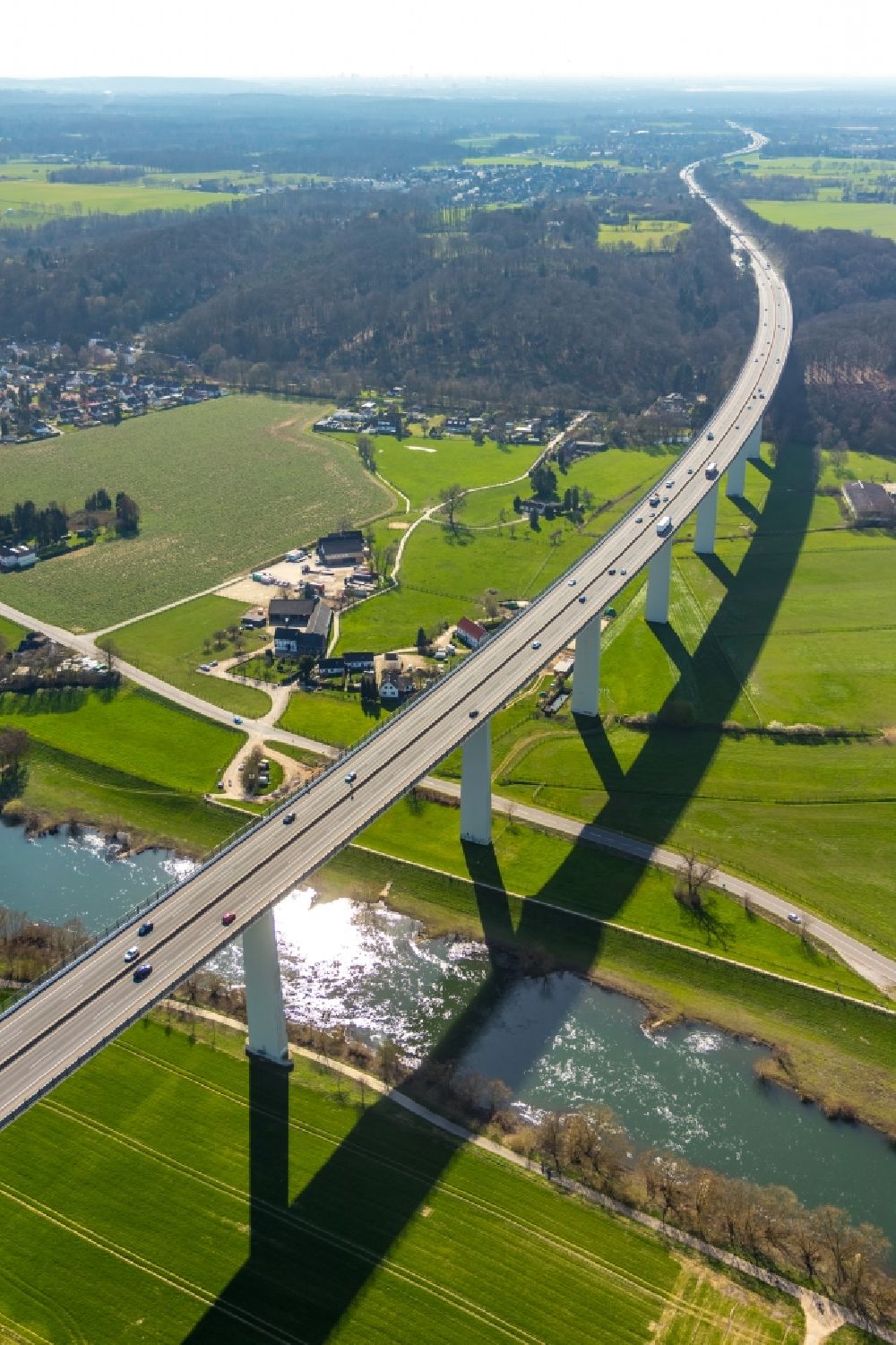 Luftbild Mintard - Autobahn- Brückenbauwerk Mintarder Ruhrtalbrücke der BAB 52 über die Ruhr bei Mintard im Bundesland Nordrhein-Westfalen, Deutschland