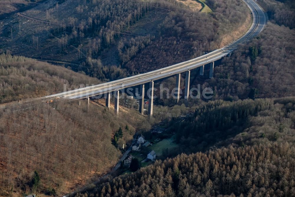 Luftaufnahme Oberrahmede - Autobahn- Brückenbauwerk der BAB A45 Talbrücke Rahmede in Oberrahmede im Bundesland Nordrhein-Westfalen, Deutschland