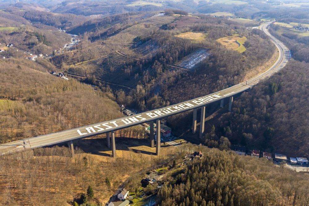 Luftbild Oberrahmede - Autobahn- Brückenbauwerk der BAB A45 Talbrücke Rahmede in Oberrahmede im Bundesland Nordrhein-Westfalen, Deutschland