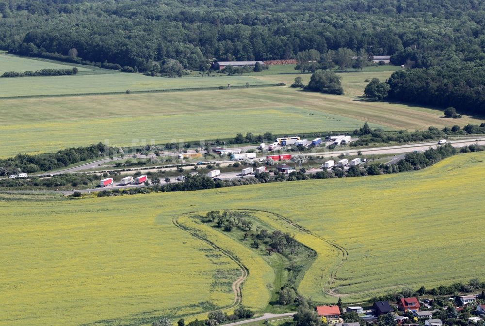 Egstedt von oben - Autobahn- Raststätte und Parkplatz der BAB A4 in Egstedt im Bundesland Thüringen, Deutschland