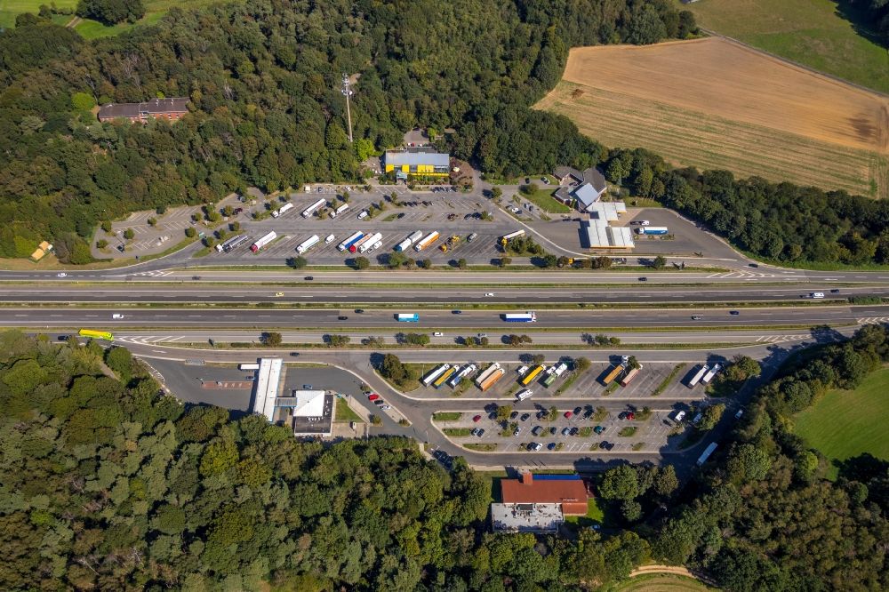 Luftbild Hünxe - Autobahn- Raststätte und Parkplatz der BAB A3 in Hünxe im Bundesland Nordrhein-Westfalen, Deutschland