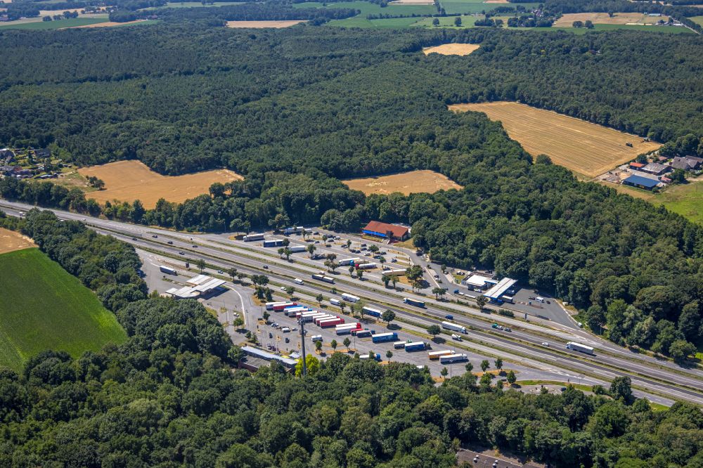 Luftbild Hünxe - Autobahn- Raststätte und Parkplatz der BAB A3 in Hünxe im Bundesland Nordrhein-Westfalen, Deutschland