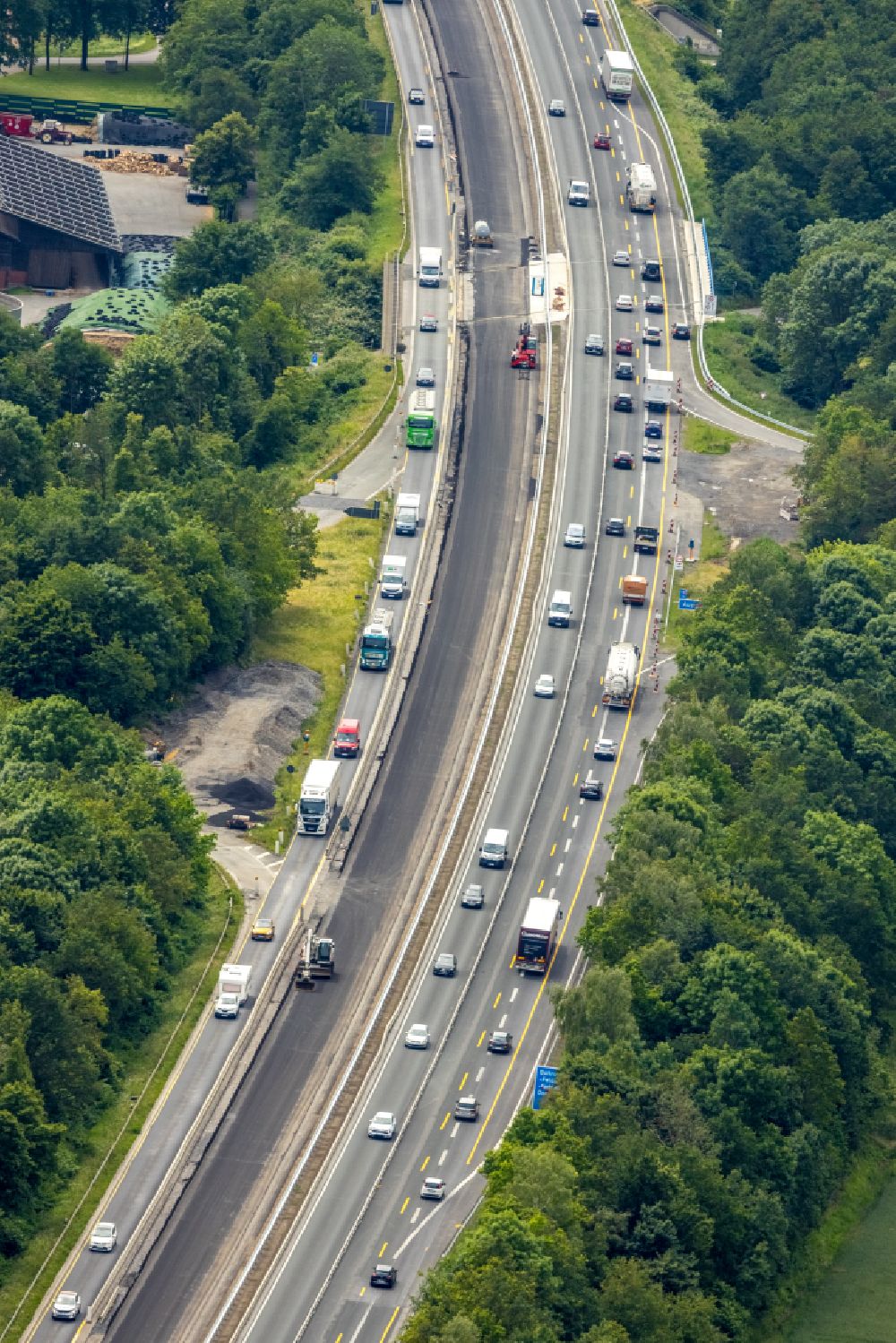 Dorsten aus der Vogelperspektive: Autobahn- Stau im Streckenverlauf der BAB A31 in Dorsten im Bundesland Nordrhein-Westfalen, Deutschland
