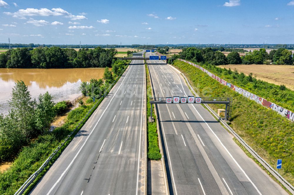 Luftbild Blessem - Autobahn- Streckenverlauf der BAB A61 in Blessem im Bundesland Nordrhein-Westfalen, Deutschland