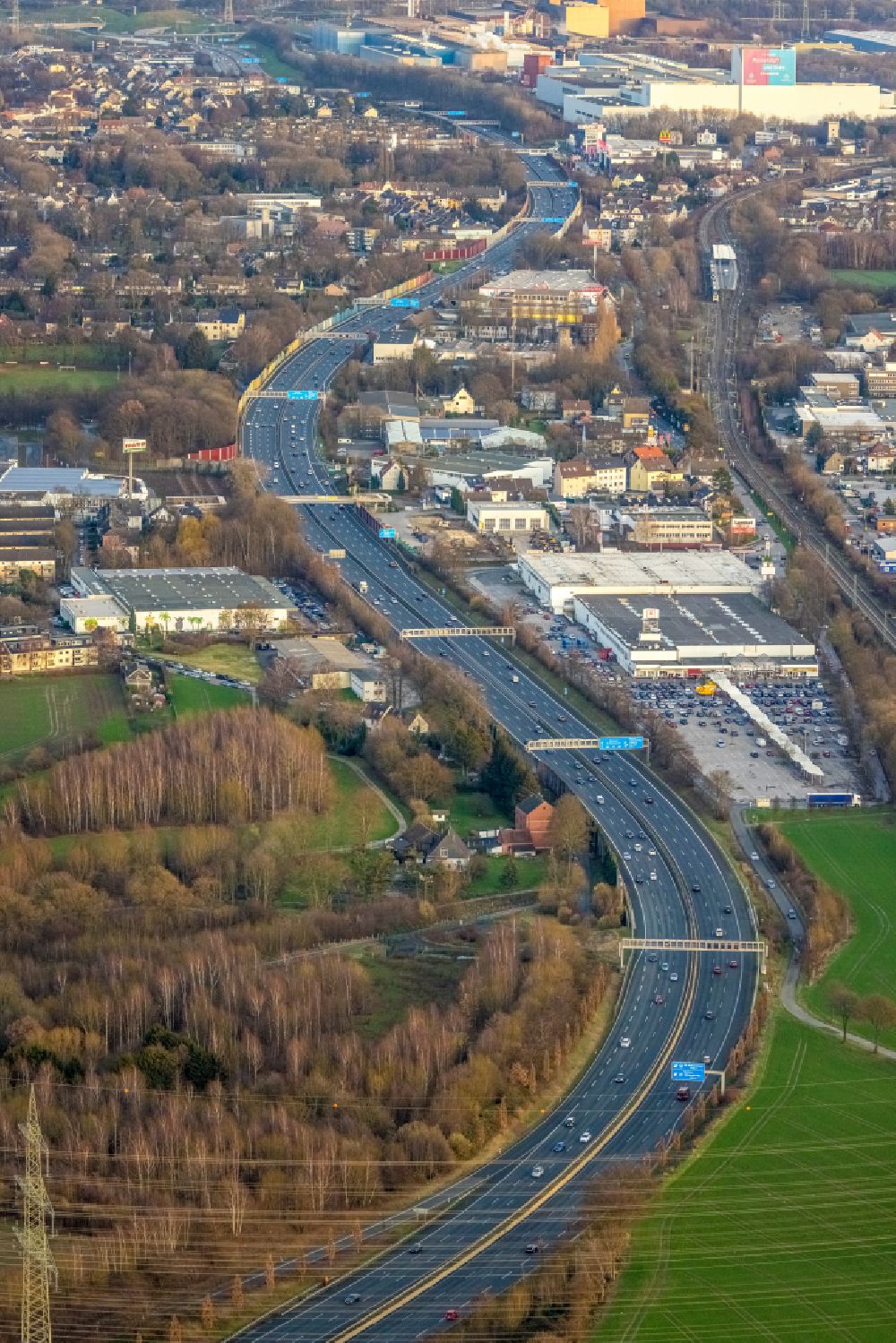 Luftbild Bochum - Autobahn- Streckenverlauf der BAB A40 in Bochum im Bundesland Nordrhein-Westfalen, Deutschland
