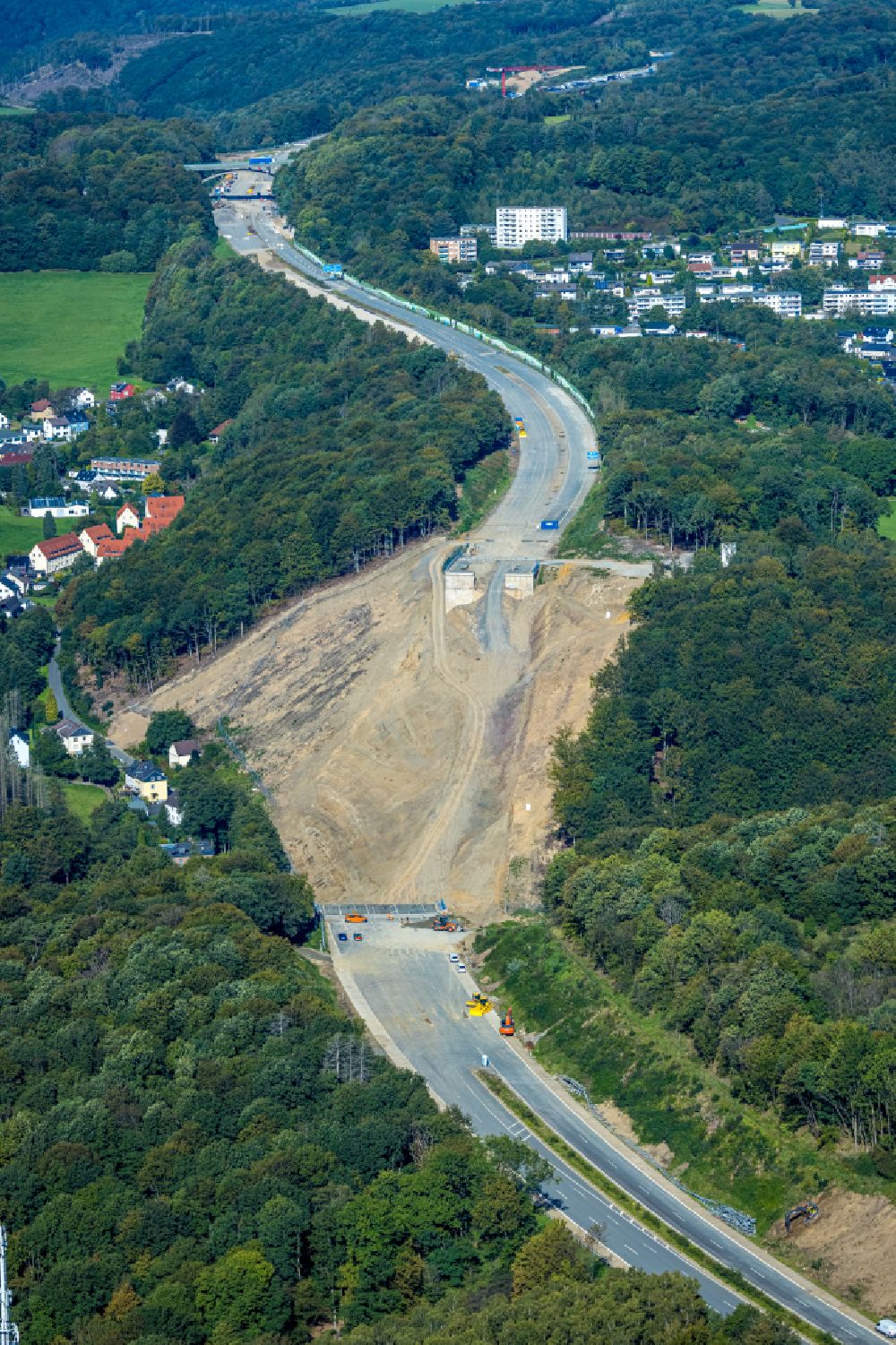 Luftaufnahme Oberrahmede - Autobahn- Streckenverlauf der BAB A45 an der gesprengten Talbrücke Rahmede in Oberrahmede im Bundesland Nordrhein-Westfalen, Deutschland