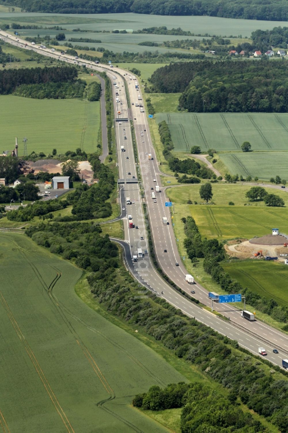 Vollersroda aus der Vogelperspektive: Autobahn- Streckenverlauf der A4 in Vollersroda im Bundesland Thüringen, Deutschland