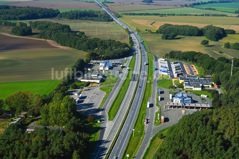 Luftaufnahme Stolpe - Autobahn- Tank- und Rastplatz der BAB A24 in Stolpe im Bundesland Mecklenburg-Vorpommern, Deutschland