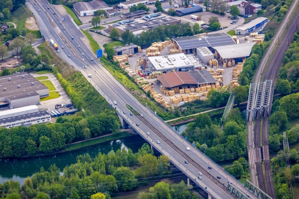 Herne von oben - Autobahn- Trasse der BAB 43 Emschertalbrücke in Herne im Bundesland Nordrhein-Westfalen, Deutschland