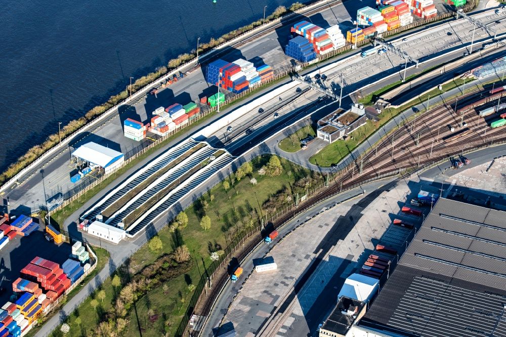 Hamburg von oben - Autobahn- Tunnelbauwerk der BAB A7 - Köhlbrand - Elbtunnel im Ortsteil Waltershof in Hamburg, Deutschland