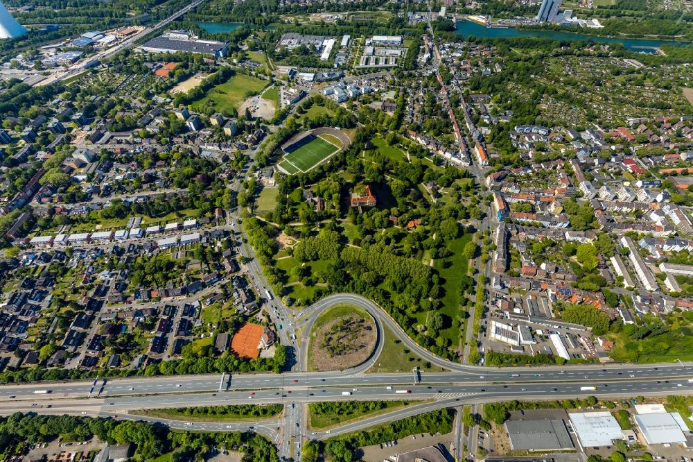 Luftbild Herne - Autobahnabfahrt der BAB 42 Anschlussstelle 22 Herne-Baukau in Herne im Bundesland Nordrhein-Westfalen, Deutschland