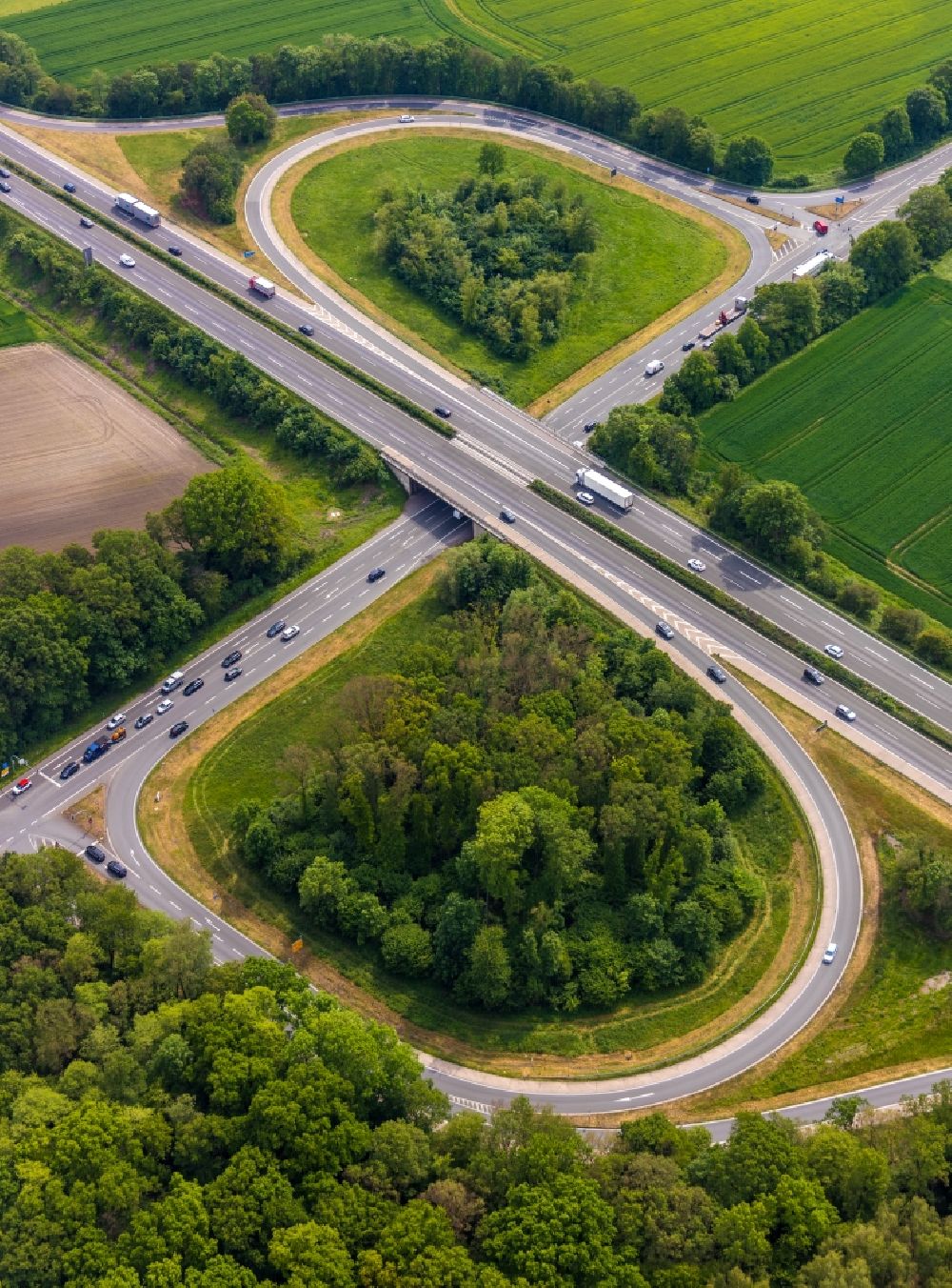 Werne aus der Vogelperspektive: Autobahnabfahrt der BAB A1 - Nordlippestraße in Werne im Bundesland Nordrhein-Westfalen, Deutschland
