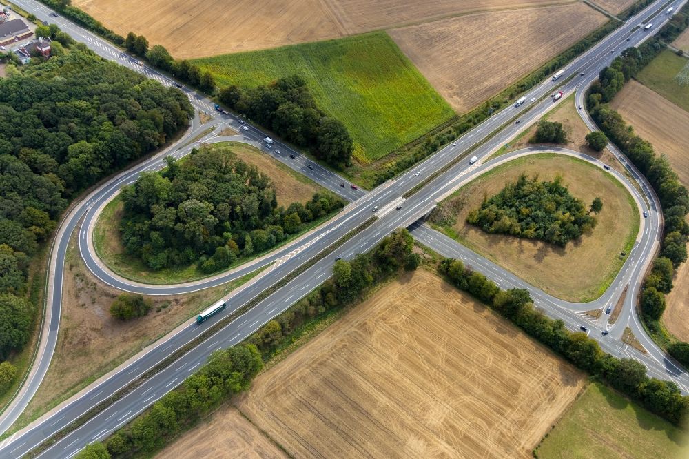 Werne aus der Vogelperspektive: Autobahnabfahrt der BAB A1 an der Nordlippestraße in Werne im Bundesland Nordrhein-Westfalen, Deutschland