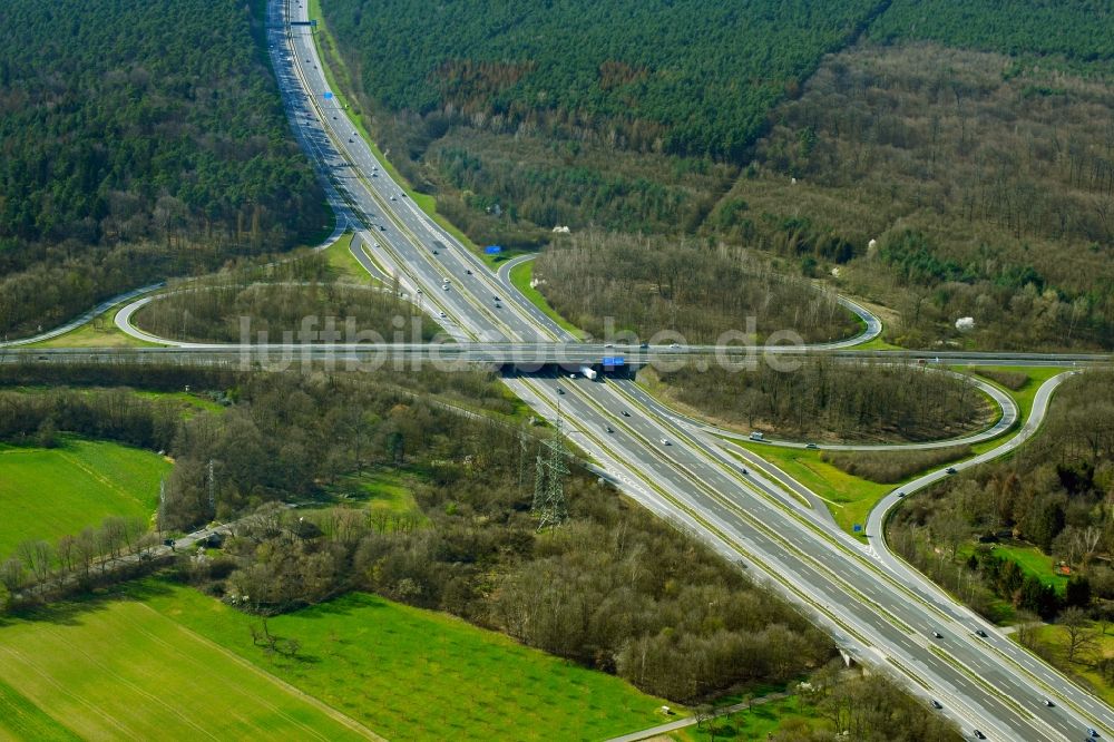 Luftbild Stockstadt am Main - Autobahnabfahrt der BAB 3 in Stockstadt am Main im Bundesland Bayern, Deutschland