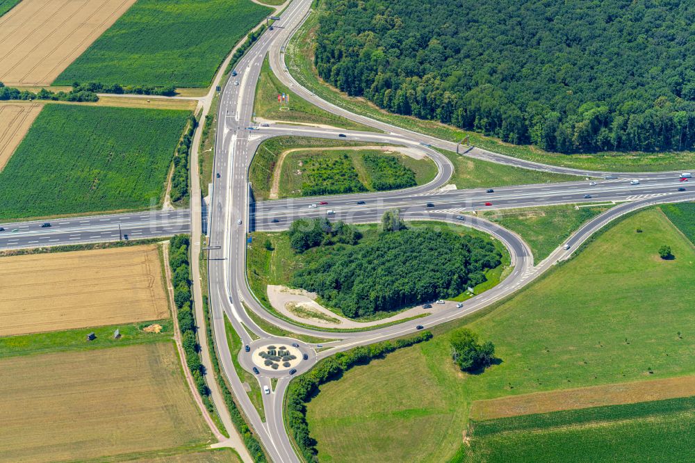 Luftaufnahme Ringsheim - Autobahnabfahrt der BAB A5 zur 57b Rust in Ringsheim im Bundesland Baden-Württemberg, Deutschland