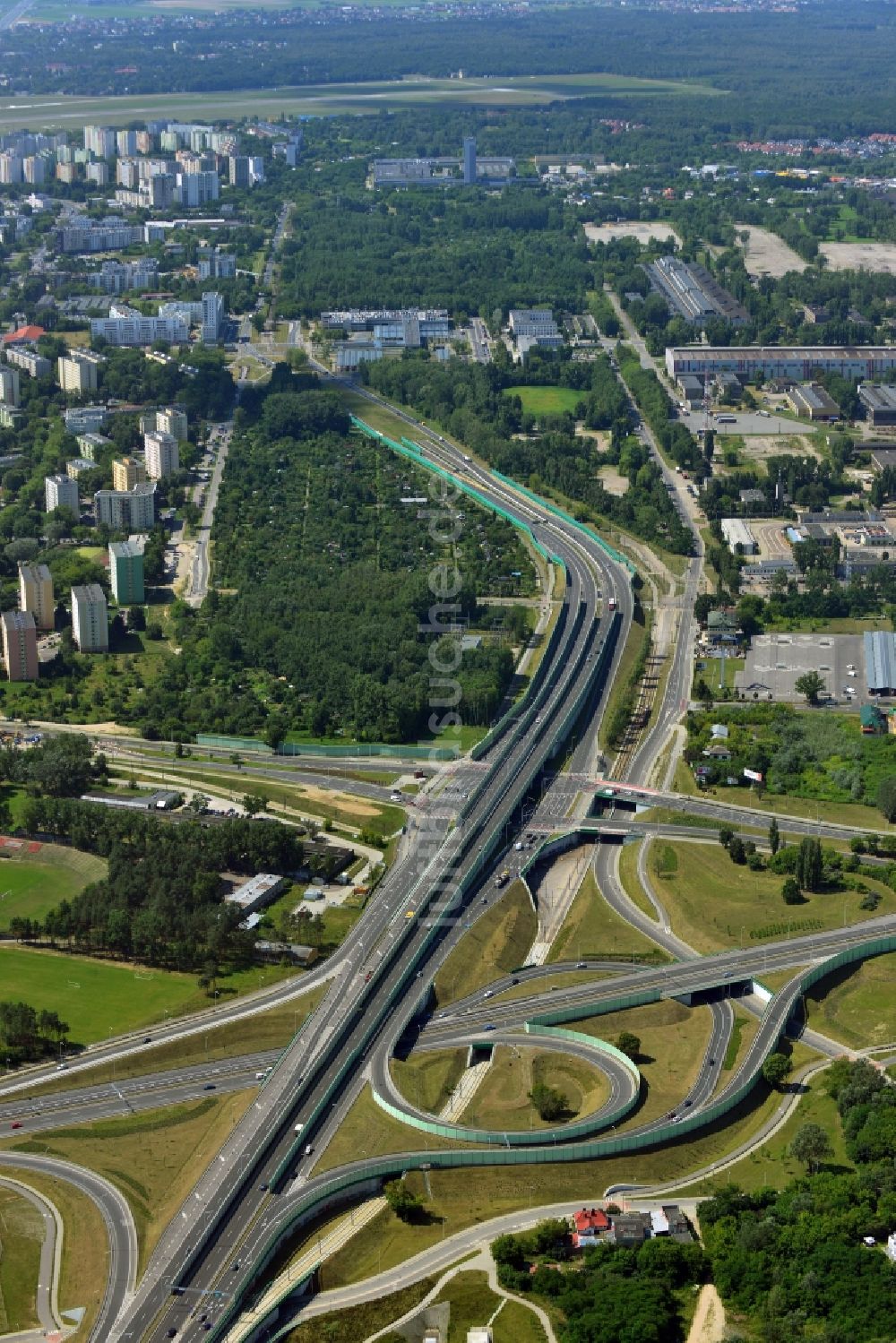 Warschau aus der Vogelperspektive: Autobahnbrücke Maria Sklodowska-Curie in Warschau in der Woiwodschaft Masowien in Polen