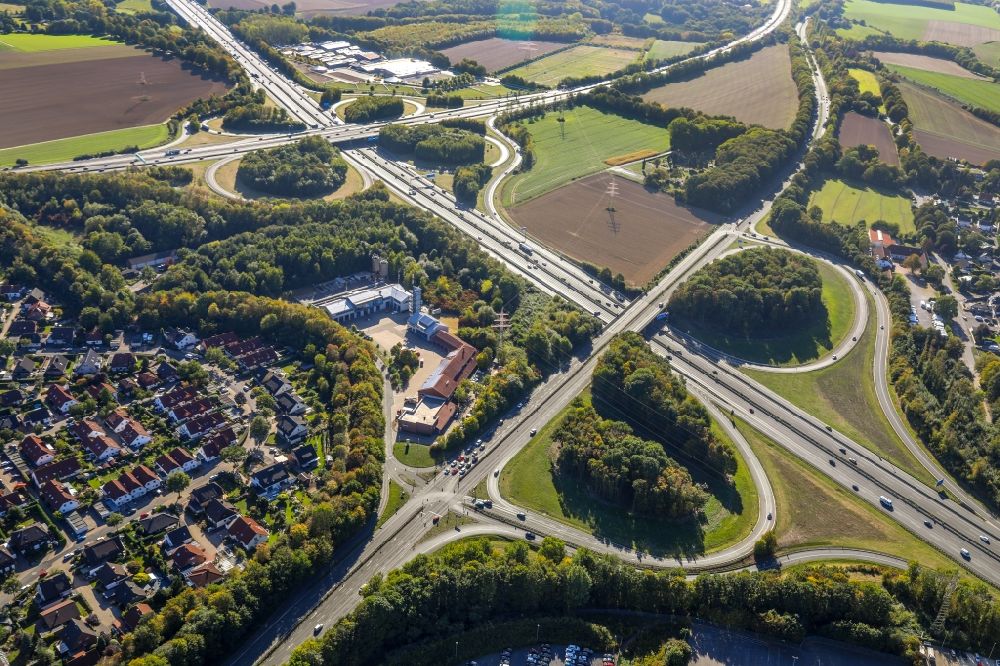 Unna von oben - Autobahndreieck- Abfahrt der BAB A1 Dortmund Unna und der Bundesstraße B1 in Unna im Bundesland Nordrhein-Westfalen, Deutschland