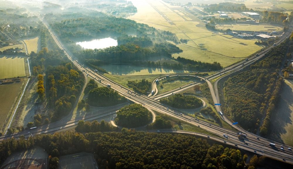 Luftbild Cloerbruch - Autobahnkreuz der BAB A52 - A44 in Cloerbruch im Bundesland Nordrhein-Westfalen, Deutschland