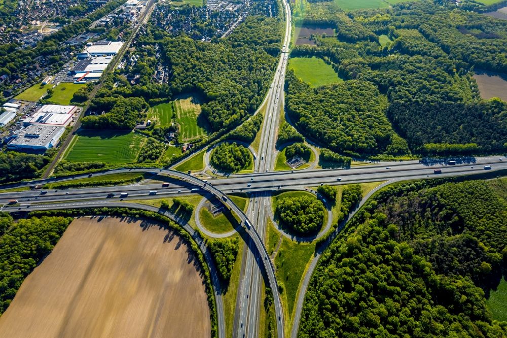 Münster aus der Vogelperspektive: Autobahnkreuz der BAB A43 - A1 Kreuz Münster-Süd in Münster im Bundesland Nordrhein-Westfalen, Deutschland
