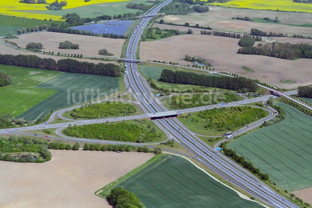 Luftaufnahme Lübow - Autobahnkreuz der BAB A20 - 14 Kreuz Wismar in Lübow im Bundesland Mecklenburg-Vorpommern, Deutschland