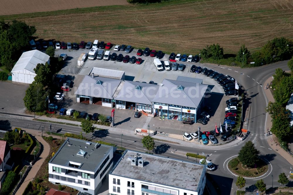 Luftbild Weinsberg - Autohandels- Gebäude des Autohauses der Autohaus Schick GmbH in der Haller Straße in Weinsberg im Bundesland Baden-Württemberg, Deutschland