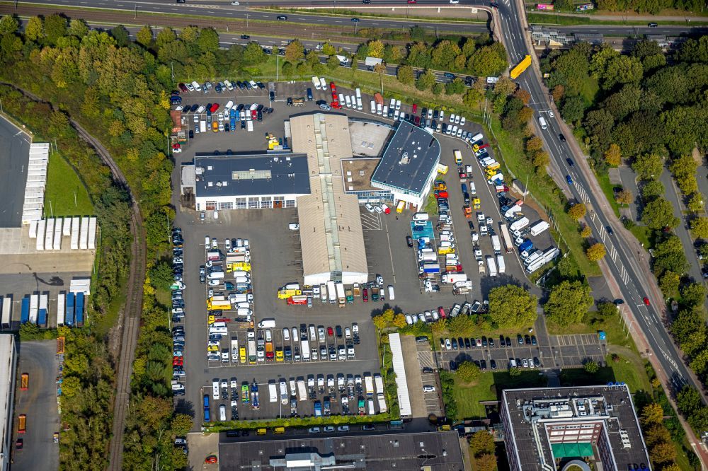 Luftaufnahme Dortmund - Autohandels- Gebäude des Autohauses Mercedes-Benz Niederlassung Dortmund in Dortmund im Bundesland Nordrhein-Westfalen