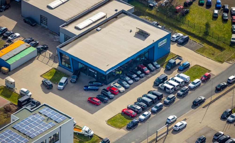 Hamm von oben - Autohandels- Gebäude des Autohauses Paluch Exclusive Motors GmbH in Hamm im Bundesland Nordrhein-Westfalen, Deutschland