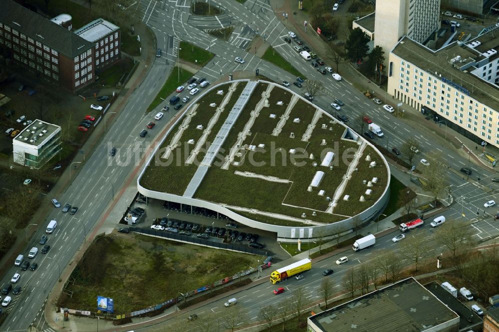 Luftaufnahme Hamburg - Autohandels- Gebäude des Autohauses Porsche-Zentrum Hamburg im Ortsteil Hohenfelde in Hamburg, Deutschland