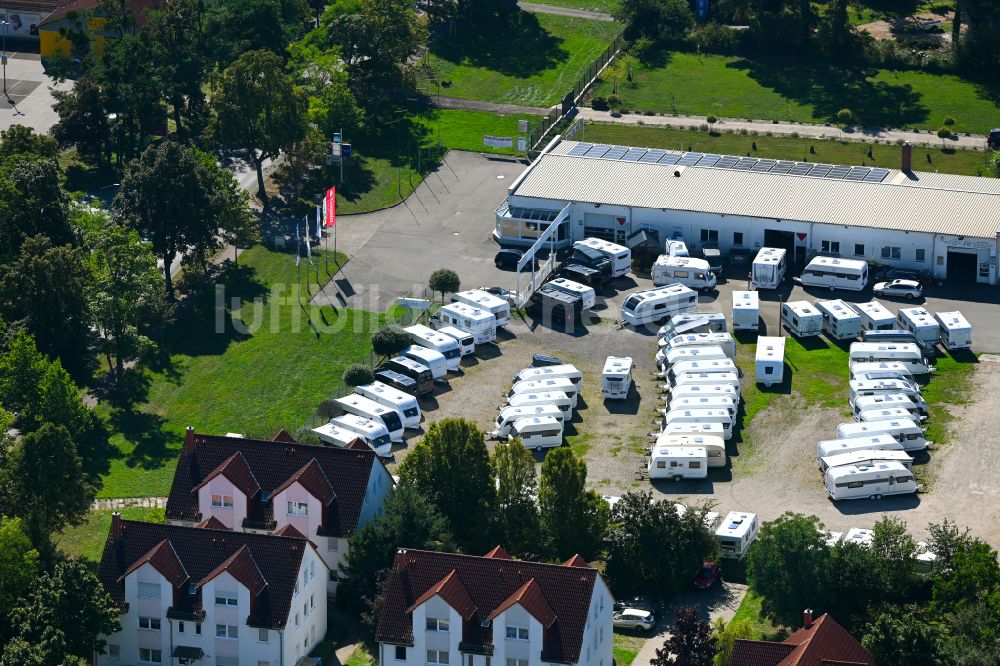 Luftbild Dessau - Autohandels- Gebäude des Fahrzeughändlers der Caravan-Center-Lehe GmbH in Dessau im Bundesland Sachsen-Anhalt, Deutschland