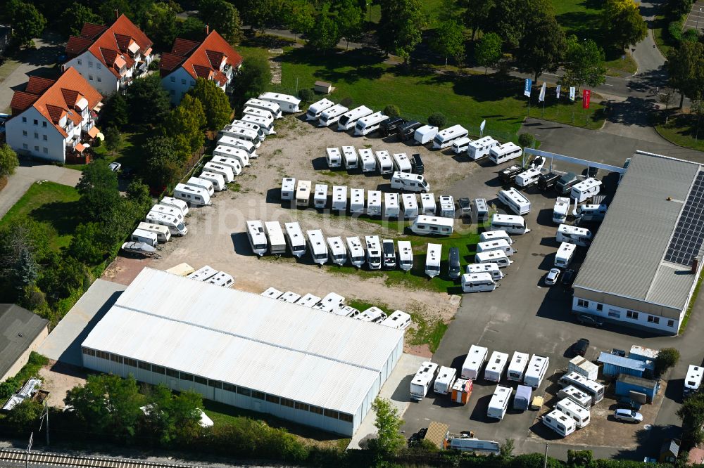 Luftaufnahme Dessau - Autohandels- Gebäude des Fahrzeughändlers der Caravan-Center-Lehe GmbH in Dessau im Bundesland Sachsen-Anhalt, Deutschland
