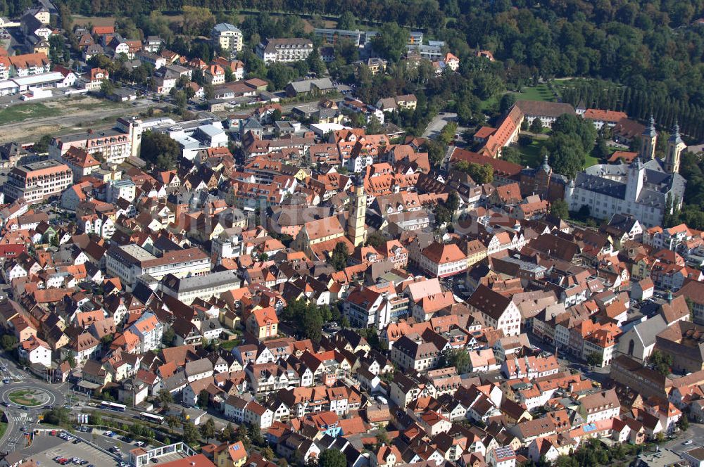 Bad Mergentheim von oben - Bad Mergentheim mit der St. Johannes Baptist Kirche, Deutschordensschloss, Schlosskirche und dem Deutschordensmuseum