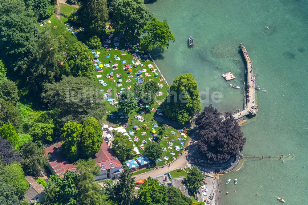 Luftaufnahme Bad Schachen - Badegäste am See Bodensee in Bad Schachen im Bundesland Bayern, Deutschland