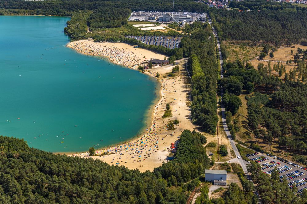 Luftaufnahme Sythen - Badegäste am See Silbersee II in Sythen im Bundesland Nordrhein-Westfalen, Deutschland