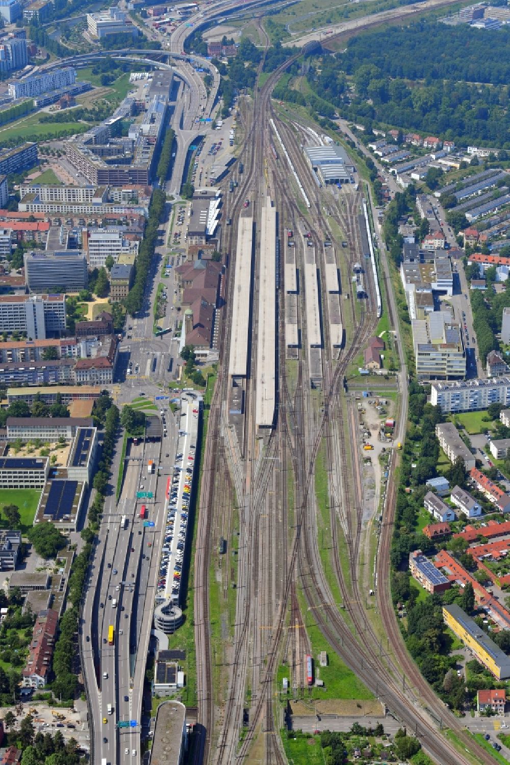 Luftbild Basel - Badischer Bahnhof an der Autobahn A3 in Kleinbasel in Basel, Schweiz