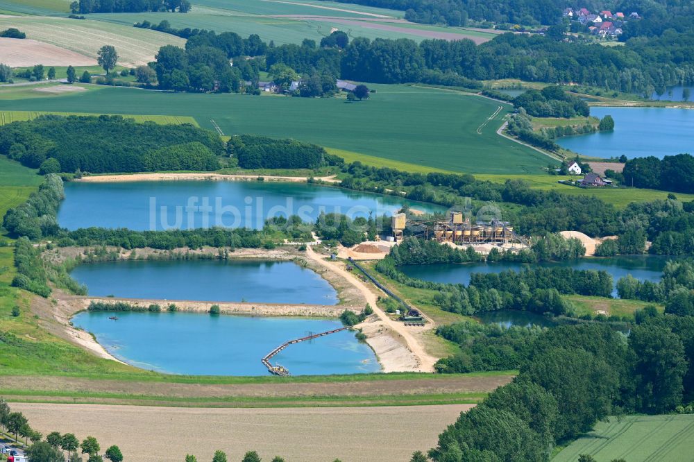 Luftaufnahme Lage - Baggersee und Kies- Tagebau der Martin Ahle GmbH & Co. KG in Lage im Bundesland Nordrhein-Westfalen, Deutschland