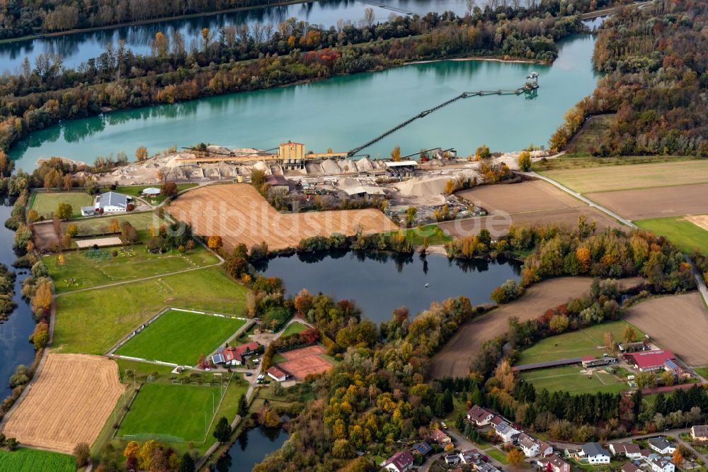 Schwanau von oben - Baggersee und Kies- Tagebau der Vogel-Bau GmbH in Schwanau im Bundesland Baden-Württemberg, Deutschland