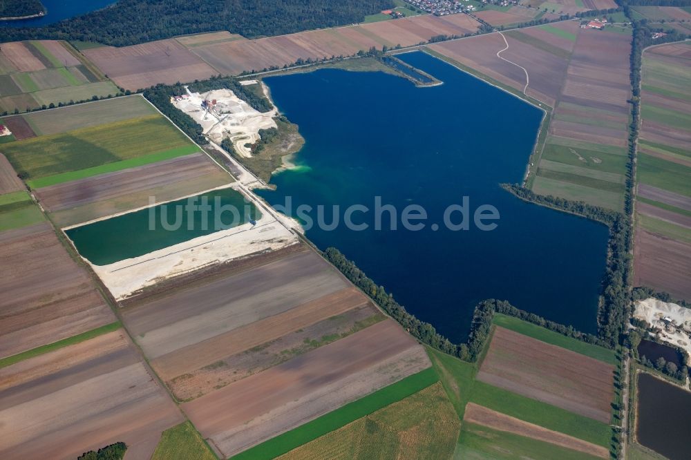 Luftaufnahme Weichering - Baggersee und Kies- Tagebau in Weichering im Bundesland Bayern, Deutschland