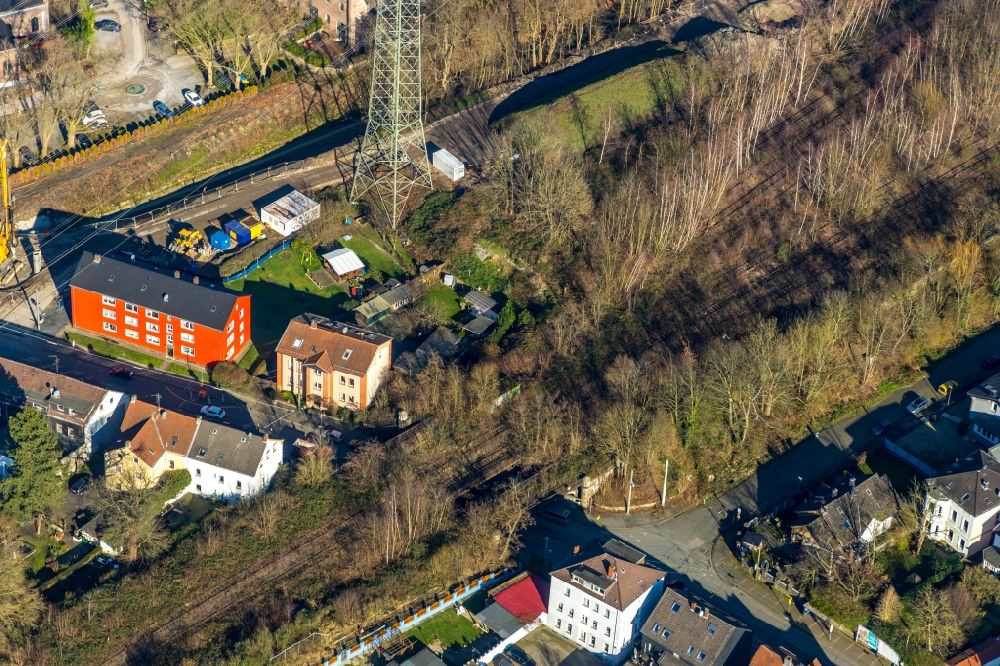 Luftaufnahme Gelsenkirchen - Bahn- Brückenbauwerk über die Ückendorfer Straße im Ortsteil Ückendorf in Gelsenkirchen im Bundesland Nordrhein-Westfalen, Deutschland