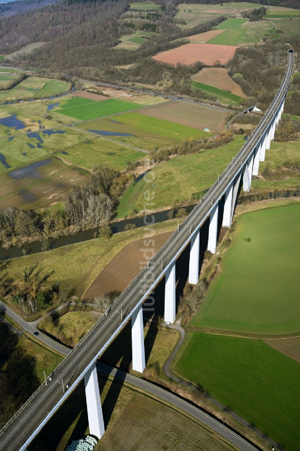 Luftaufnahme Morschen - Bahn- Brückenbauwerk Fuldatalbrücke Morschen in Morschen im Bundesland Hessen, Deutschland